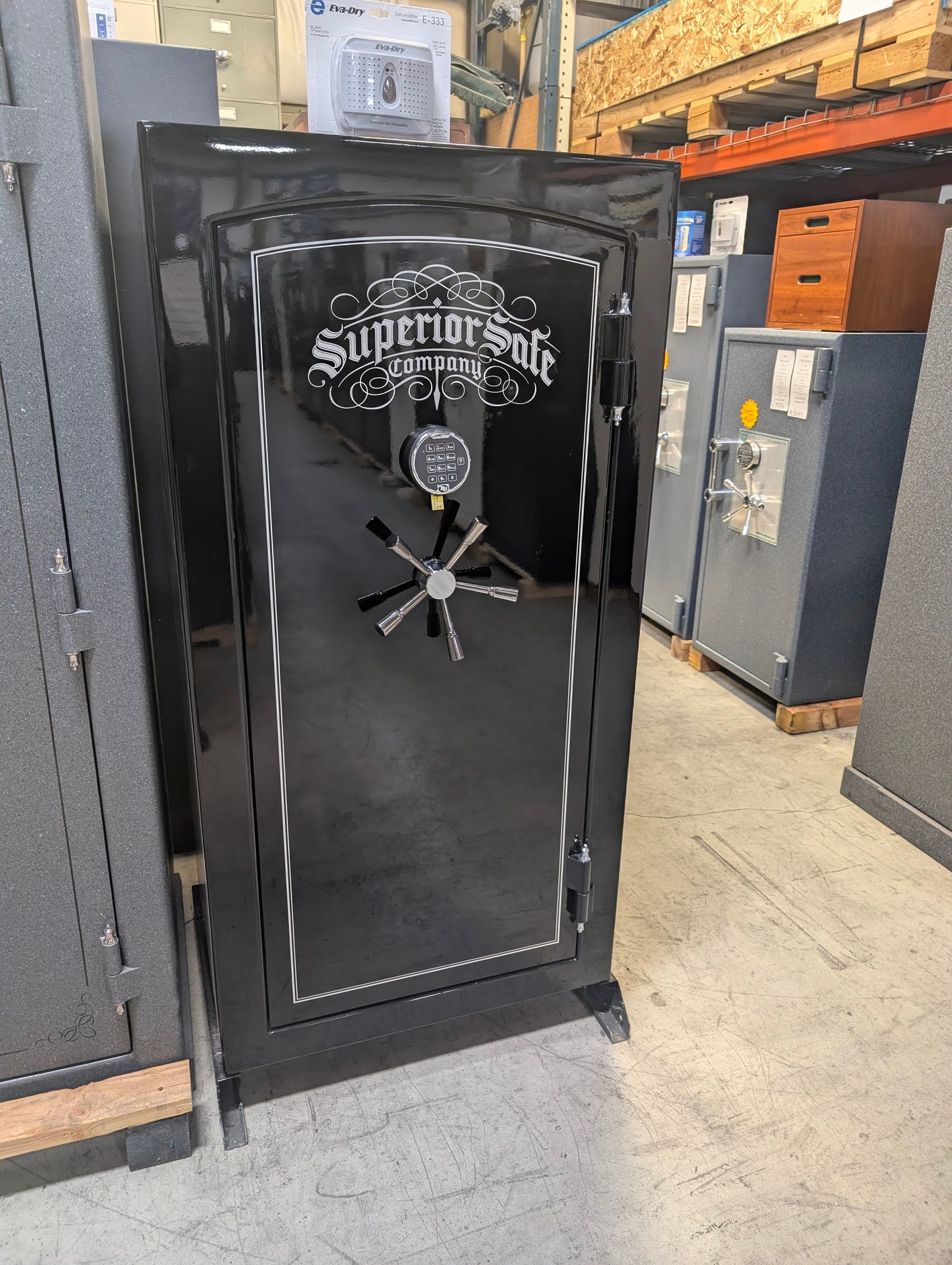 Superior Regal 25 *Paint Blemishes